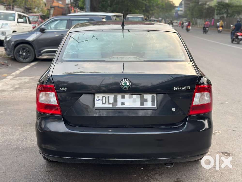 Skoda Rapid Tsi Active 1.0 Mt, 2012, Petrol
