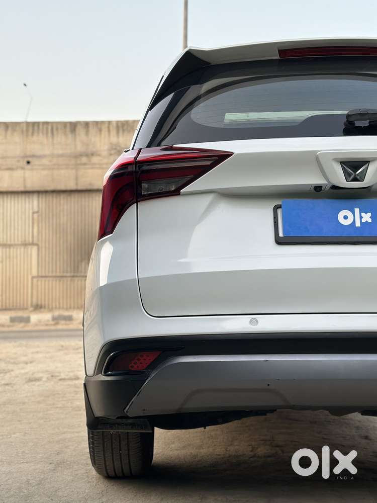 Mahindra Xuv700 2.2 Ax 5 Diesel At Str, 2022, Diesel