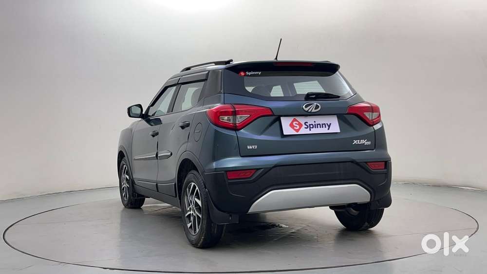Mahindra XUV300 W8 Option, 2022, Petrol
