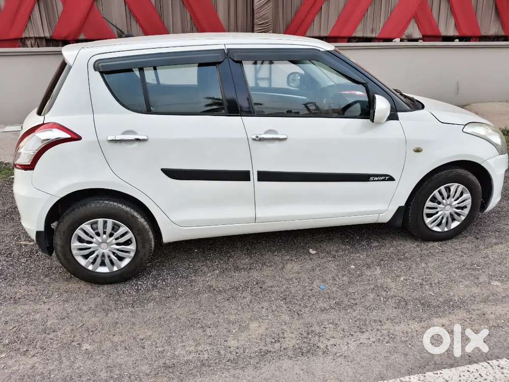 Maruti Suzuki Swift 2017 Diesel 98000 Km Driven, 2nd Owner