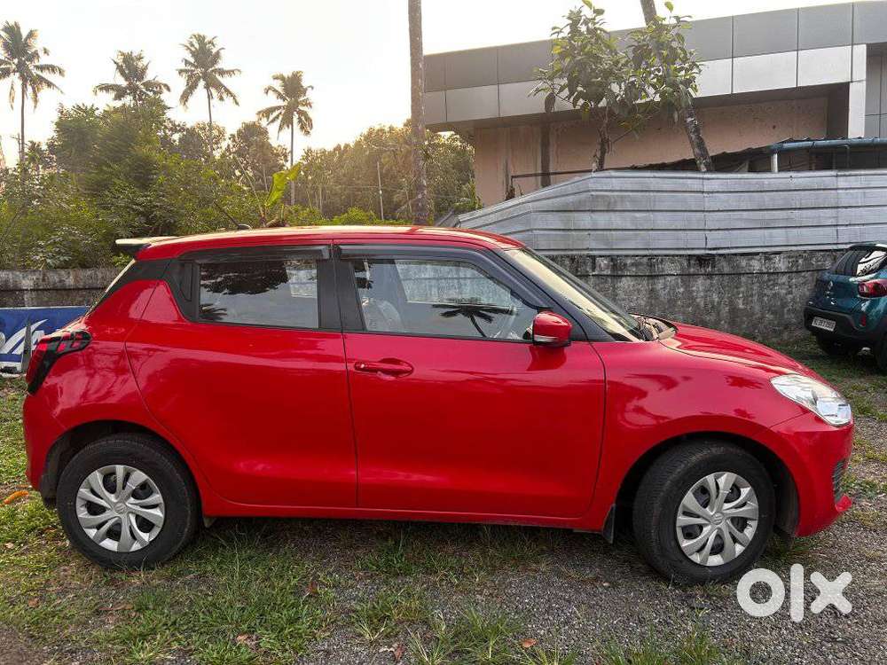 Maruti Suzuki Swift Vxi + Manual, 2021, Petrol