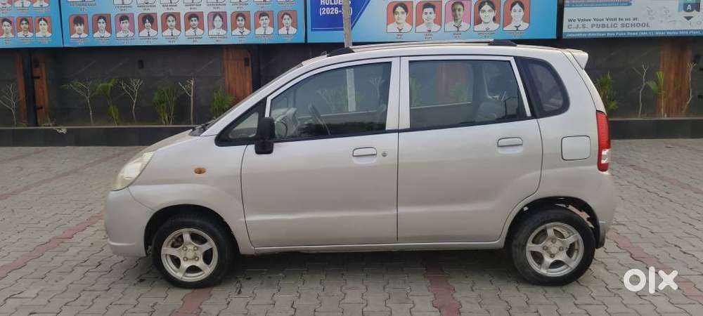 Maruti Suzuki Zen Estilo Lxi Bs Iv, 2011, Petrol