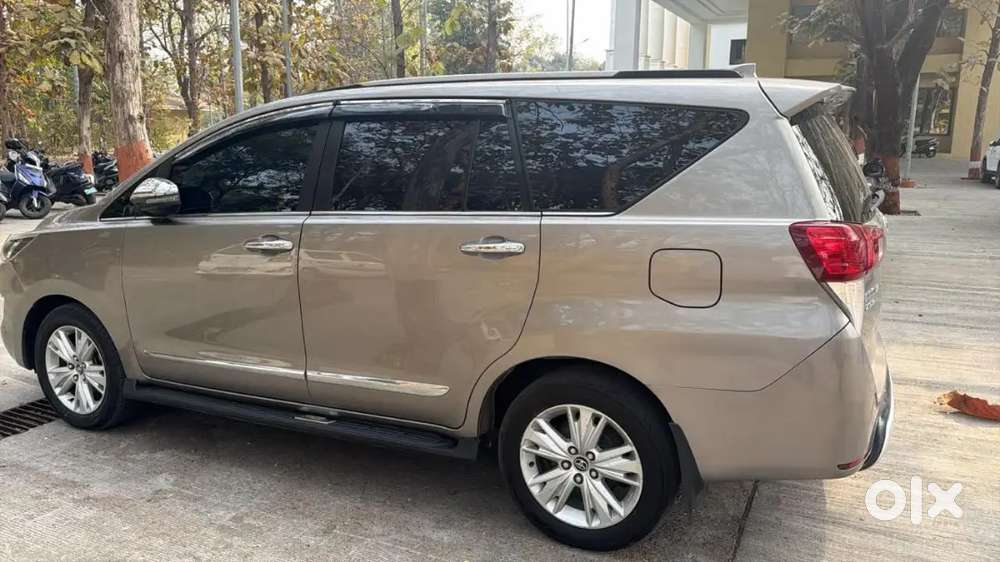 Toyota Innova Crysta 2019 Diesel 117890 Km Driven