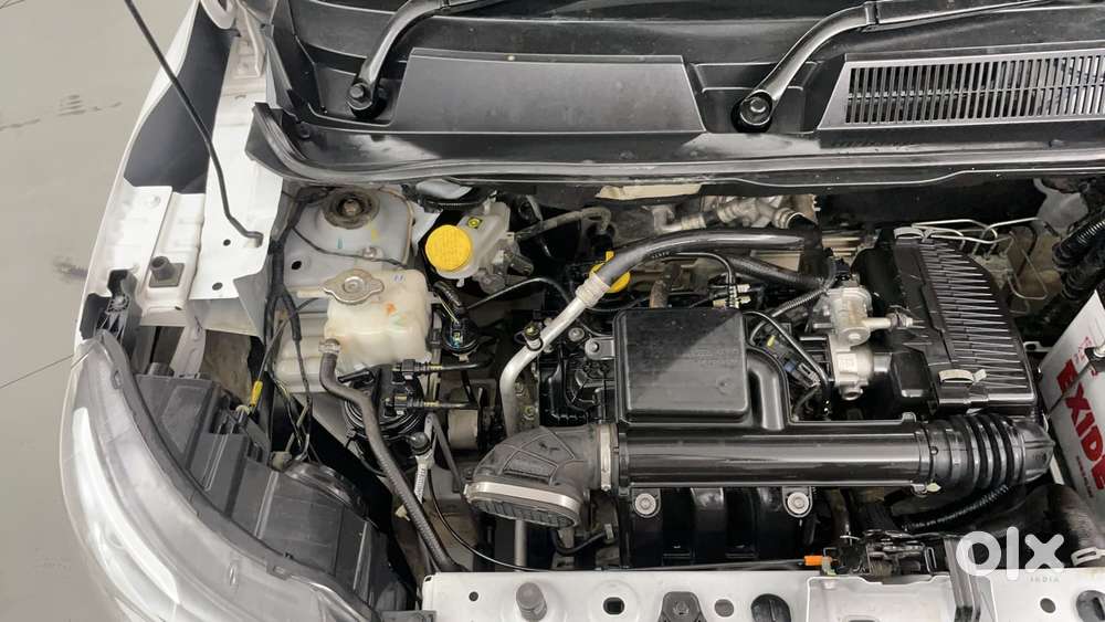 Renault Triber Rxz, 2022, Petrol