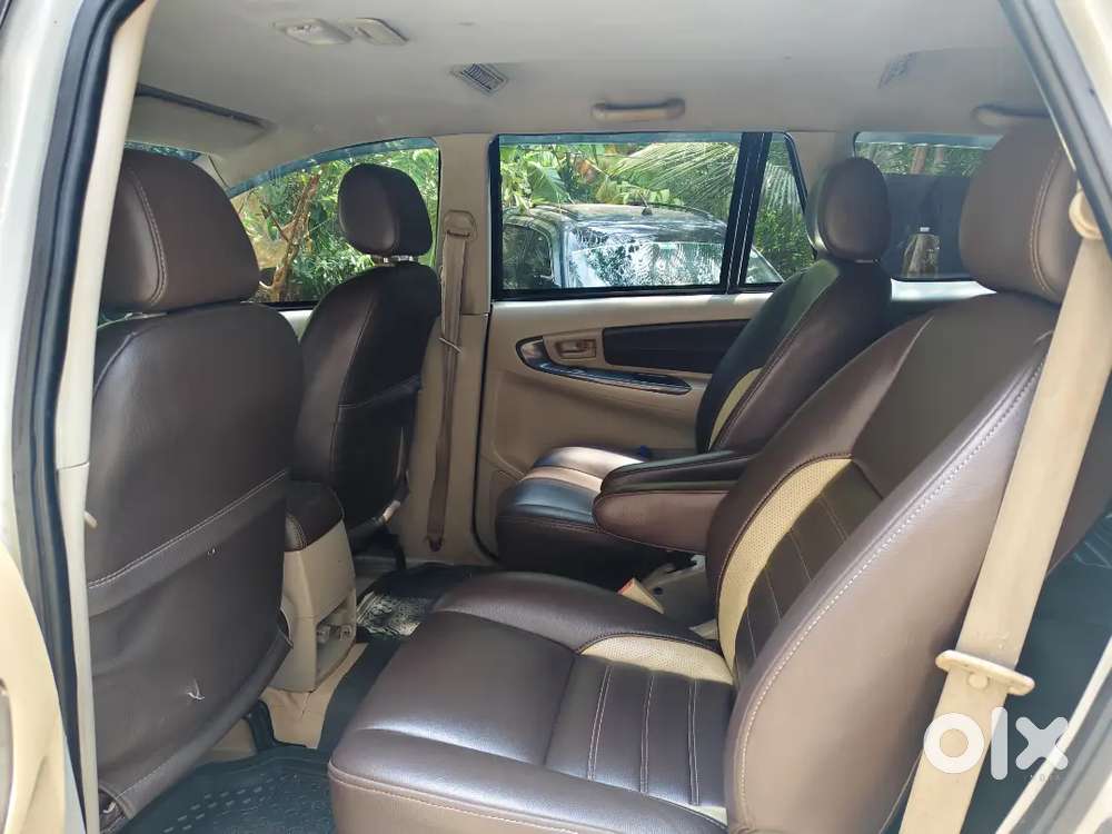 Toyota Innova 2010 Diesel 215000 Km Driven