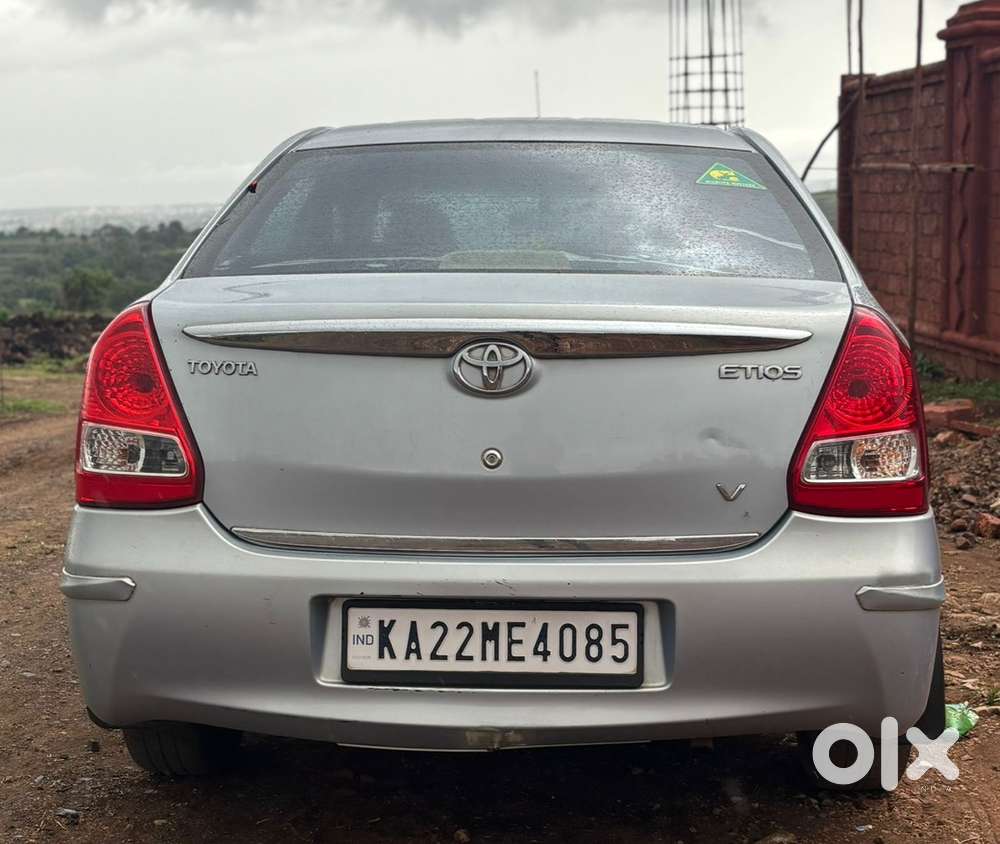 Toyota Etios 2012 Petrol 145000 Km Driven