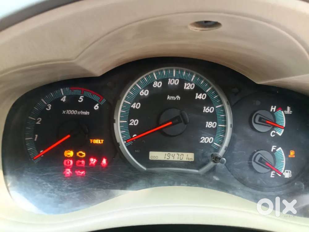Toyota Innova 2014 Diesel 195000 Km Driven