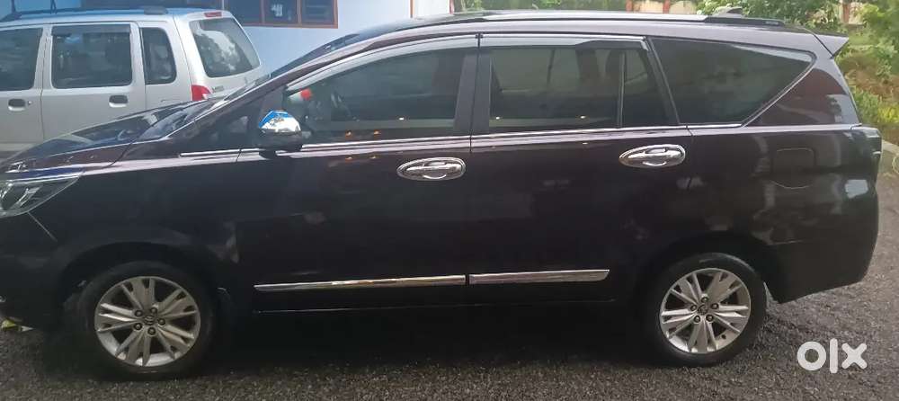 Toyota Innova Crysta 2017 Diesel Well Maintained
