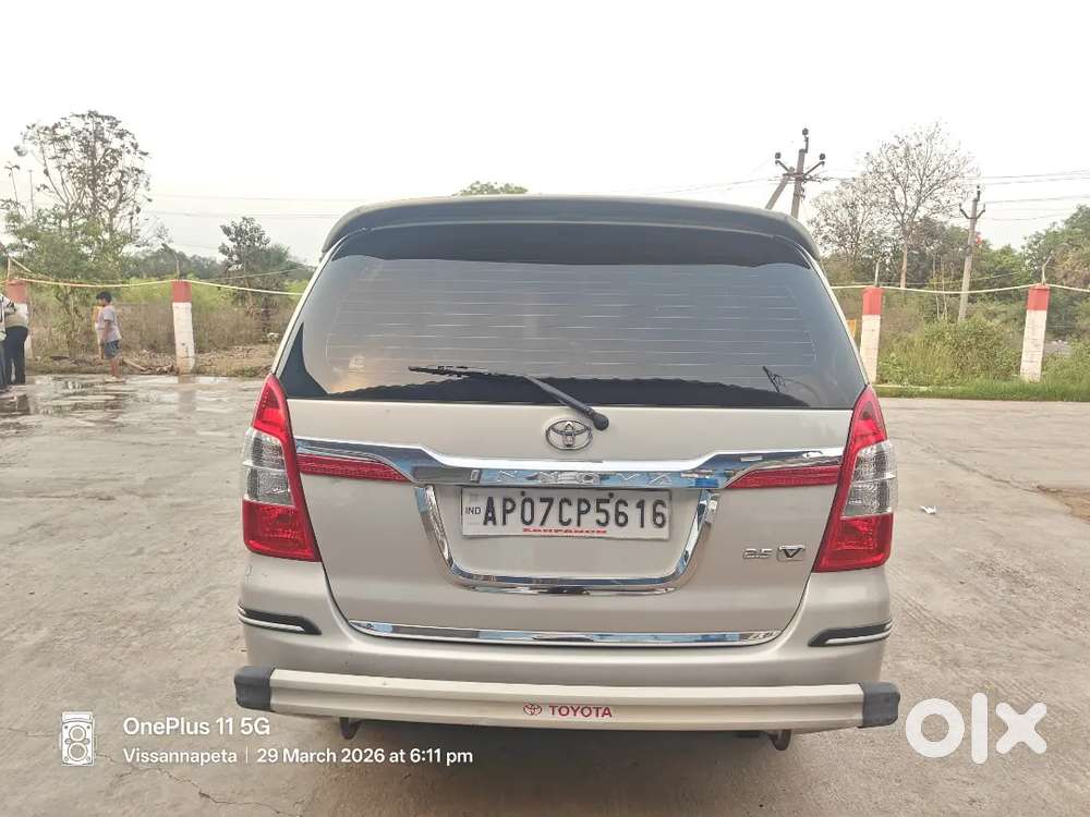 Toyota Innova 2015 Diesel 190000 Km Driven