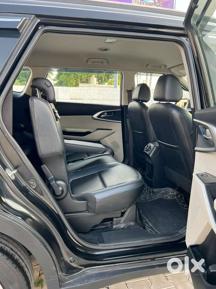 Kia Carens G 1.5 6mt Premium (o) 7-seater, 2024, Petrol