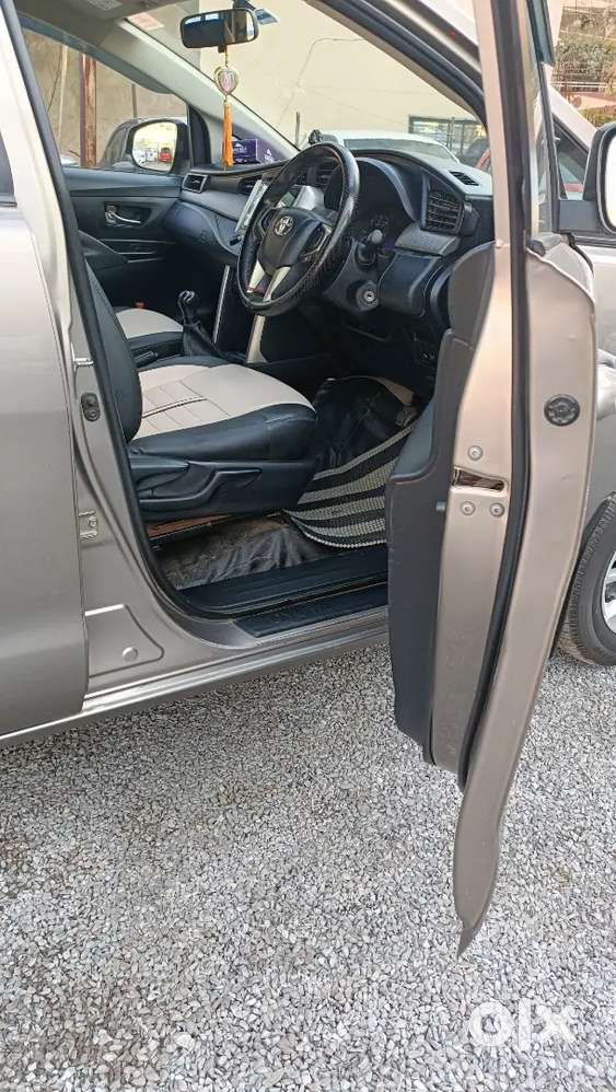 Toyota Innova Crysta 2018 Diesel 120000 Km Driven