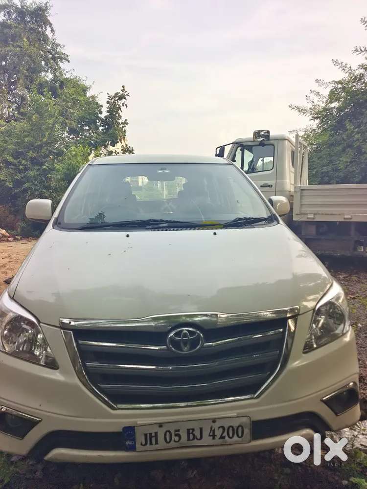 Toyota Innova 2.5 G 2015