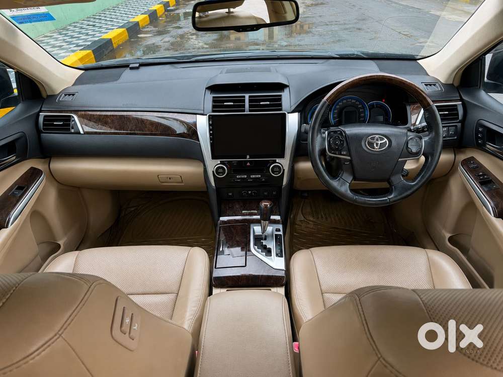 Toyota Camry Hybrid, 2014, Cng & Hybrids