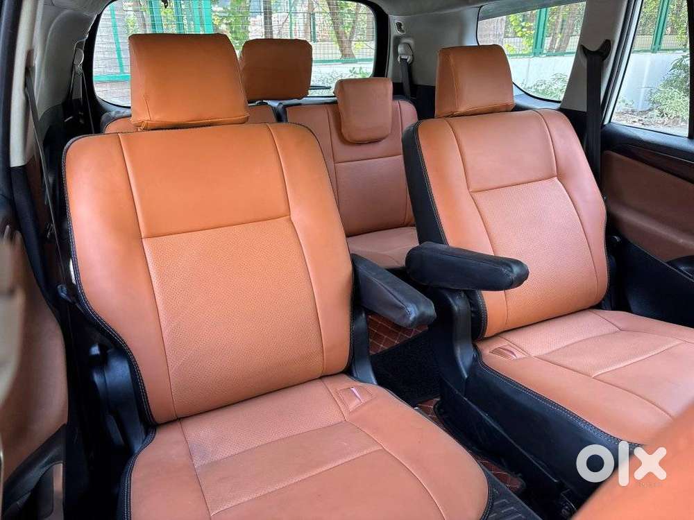 Toyota Innova Crysta 2.8z Automatic, 2017, Diesel