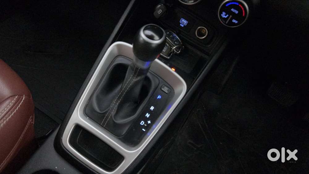 Hyundai Venue 1.0 Sx (o) Turbo Dct, 2020, Petrol