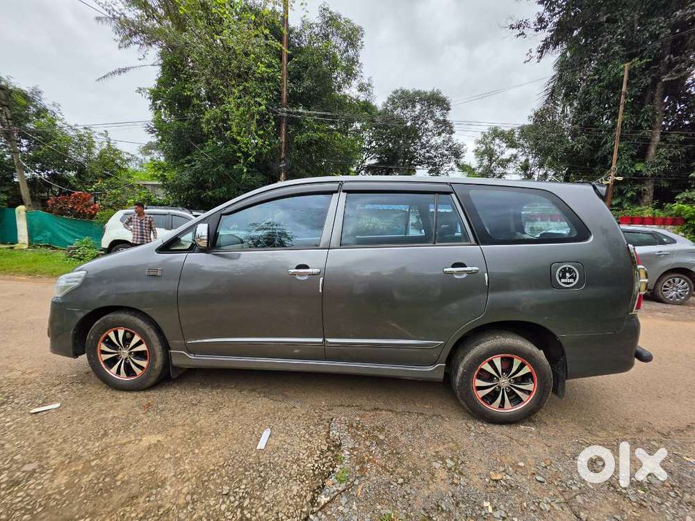 Toyota Innova 2.0 G1 2014