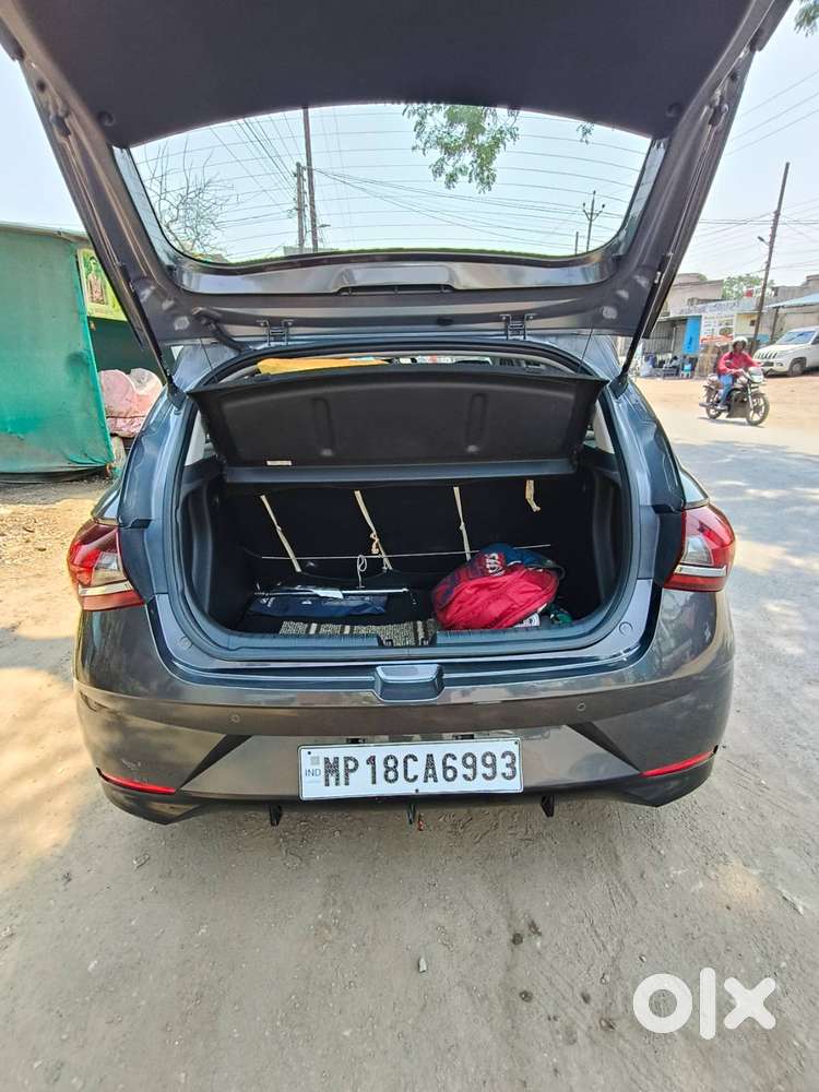 Hyundai I20 Sportz 2022  Well Maintained  Low Km Driven Urgent Sale