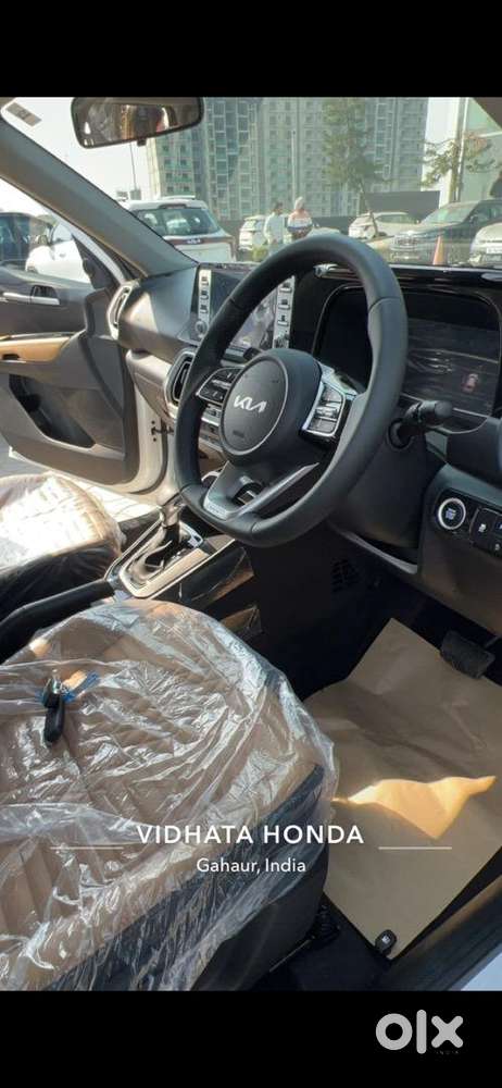 Kia Sonet 2024 Petrol Well Maintained