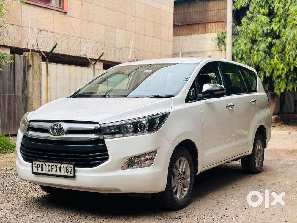 Toyota Innova Crysta 2.4 V 7 Str, 2016, Diesel