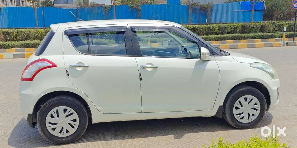 Maruti Suzuki Swift Vxi 1.2 Abs Bs-iv, 2014, Petrol