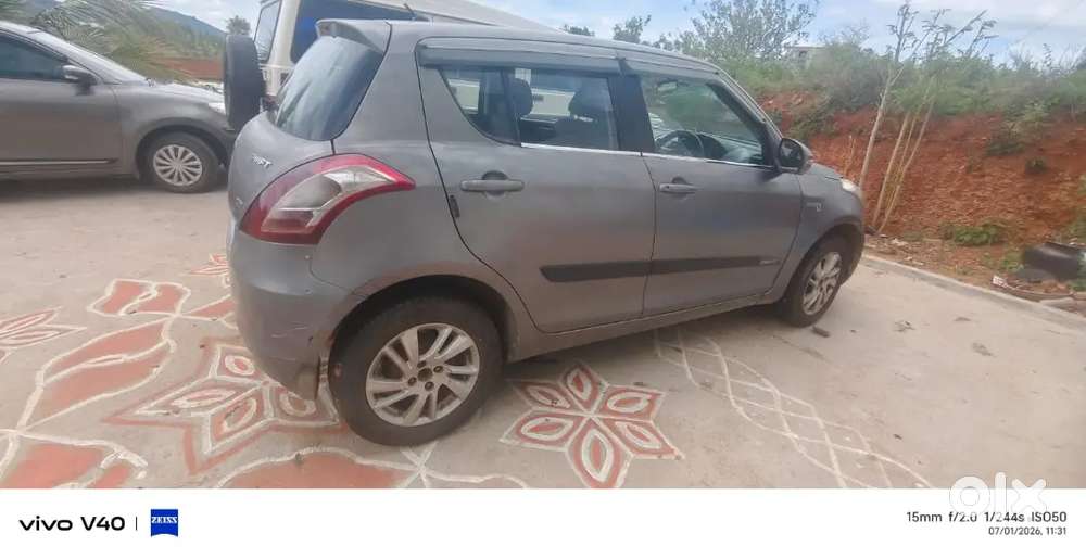 Maruti Suzuki Swift Zdi 2012