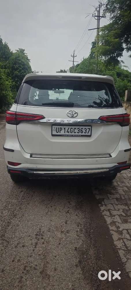 Toyota Fortuner Legender 2024