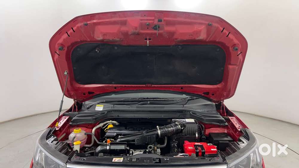 Mahindra Xuv300 W8 Option, 2021, Petrol