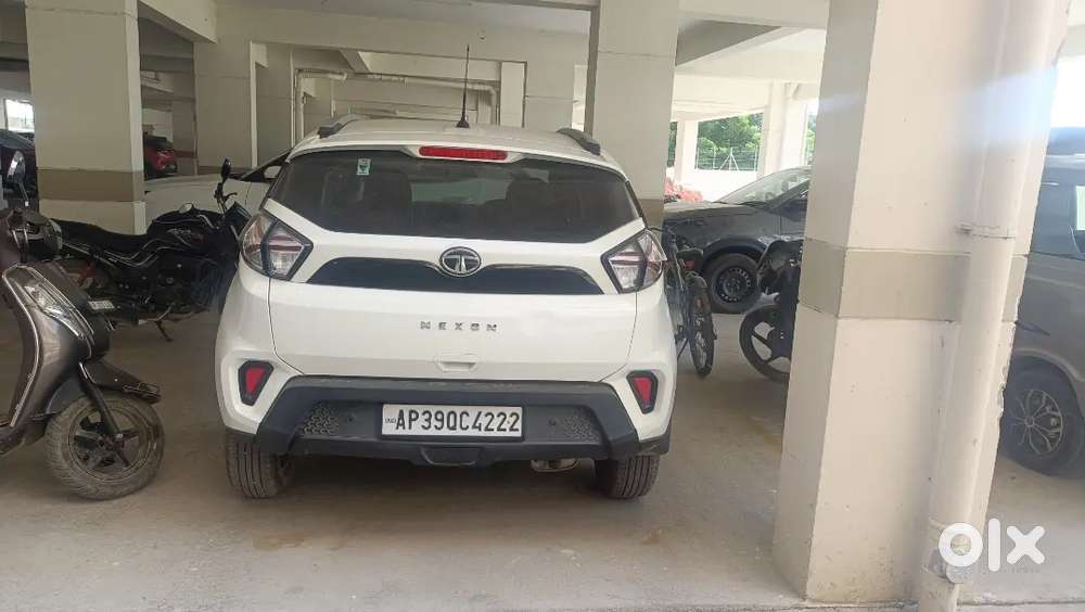 Tata Nexon Xma Automatic With Sunroof - 60,000 Km  Single Owner