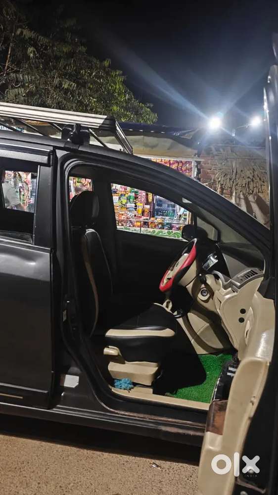 Maruti Suzuki Ertiga 2016 Diesel 200000 Km Driven