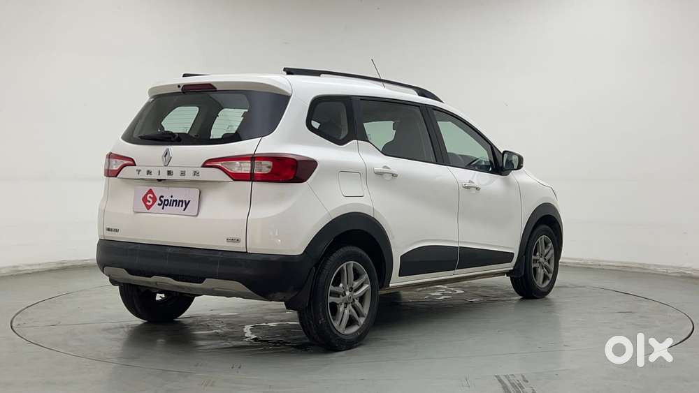 Renault Triber Rxz, 2022, Petrol
