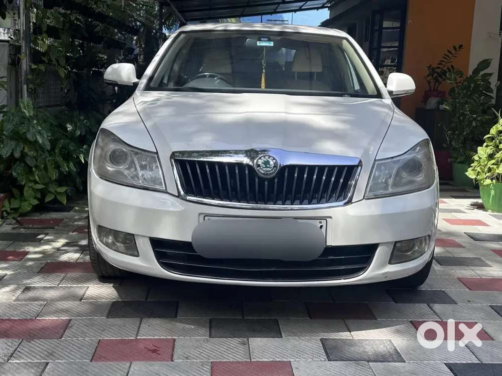 Skoda Laura Diesel 2.0 Ambiente 2011