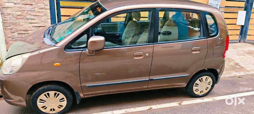 Maruti Suzuki Zen Estilo Vxi 2010