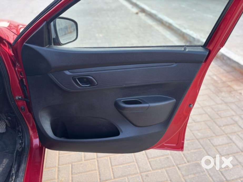 Renault Kwid 1.0 Rxt Amt Opt, 2017, Petrol