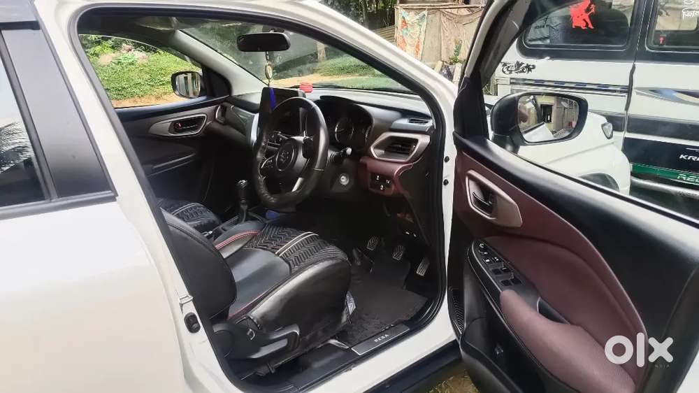 Maruti Suzuki Fronx 2023 Petrol 6400 Km Driven Power All Full Alloye