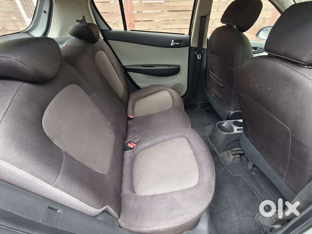 Hyundai I20 Sportz At 1.4, 2012, Petrol