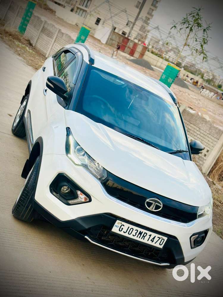 Tata Nexon, 2023, Petrol
