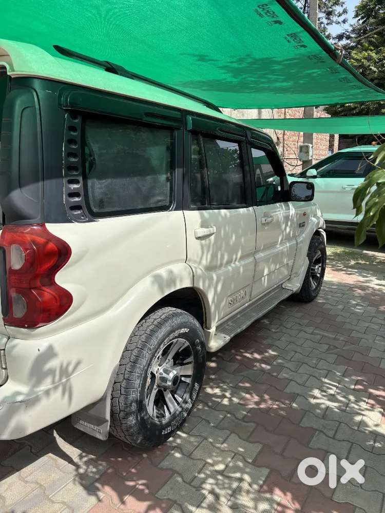 Mahindra Scorpio 2013