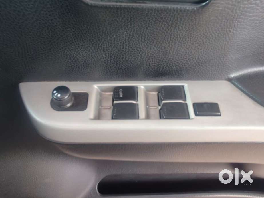 Maruti Suzuki Wagon R Vxi Amt1.2, 2016, Petrol