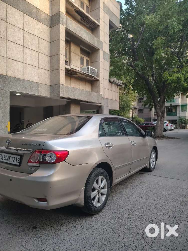 Toyota Corolla Altis 2013
