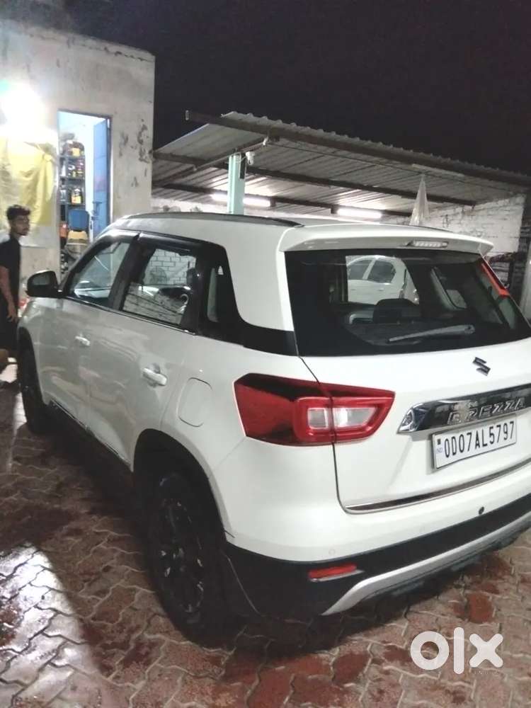 Maruti Suzuki Brezza Zxi 2022 Petrol 18600 Km Driven