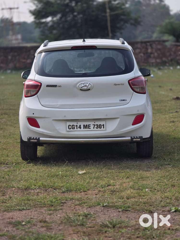 Hyundai Grand I10 Sportz, 2016, Petrol