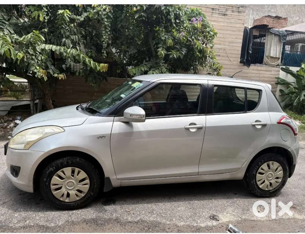 Swift Maruti Suzuki Vxi, 2012 Model