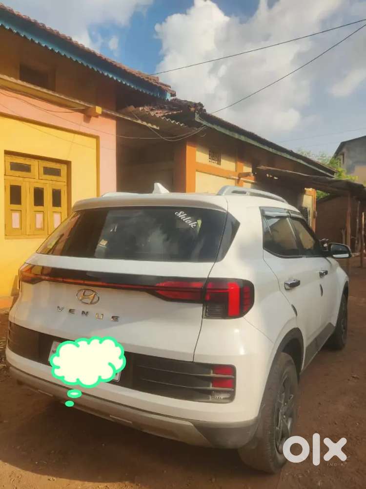Hyundai Venue 2023 Diesel Well Maintained