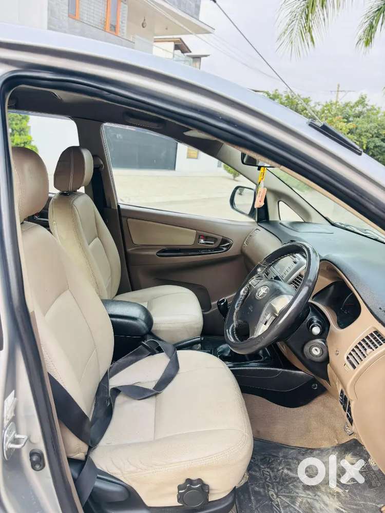 Toyota Innova V 2015 Model