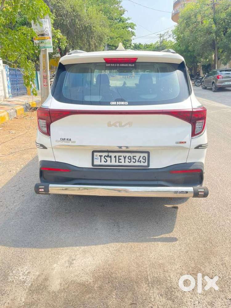 Kia Carens, 2023, Petrol