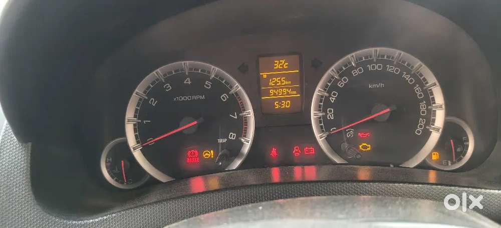 Maruti Suzuki Swift Zxi 2014 Petrol Manual