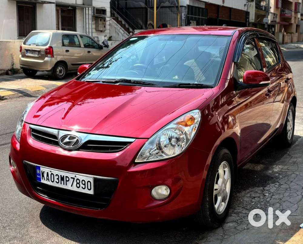 Hyundai I20 2009-2011 Asta, 2011, Petrol