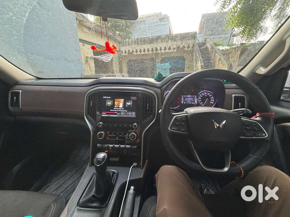 Mahindra Scorpio-n Z4 2025diesel 32000 Km Driven