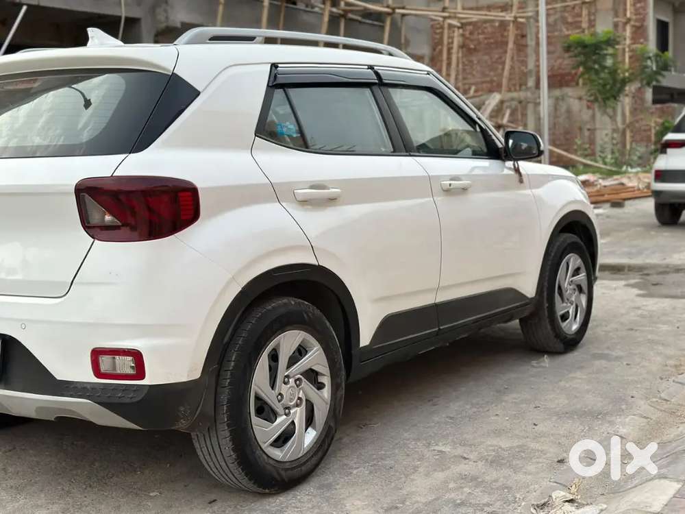 Hyundai Venue 1.2 2021 Km Driven 57000
