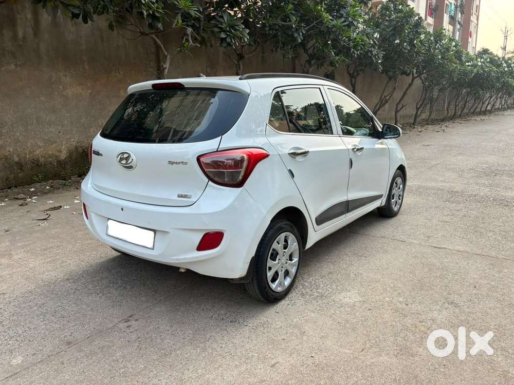 Hyundai Grand I10 Sportz Edition, 2015, Petrol